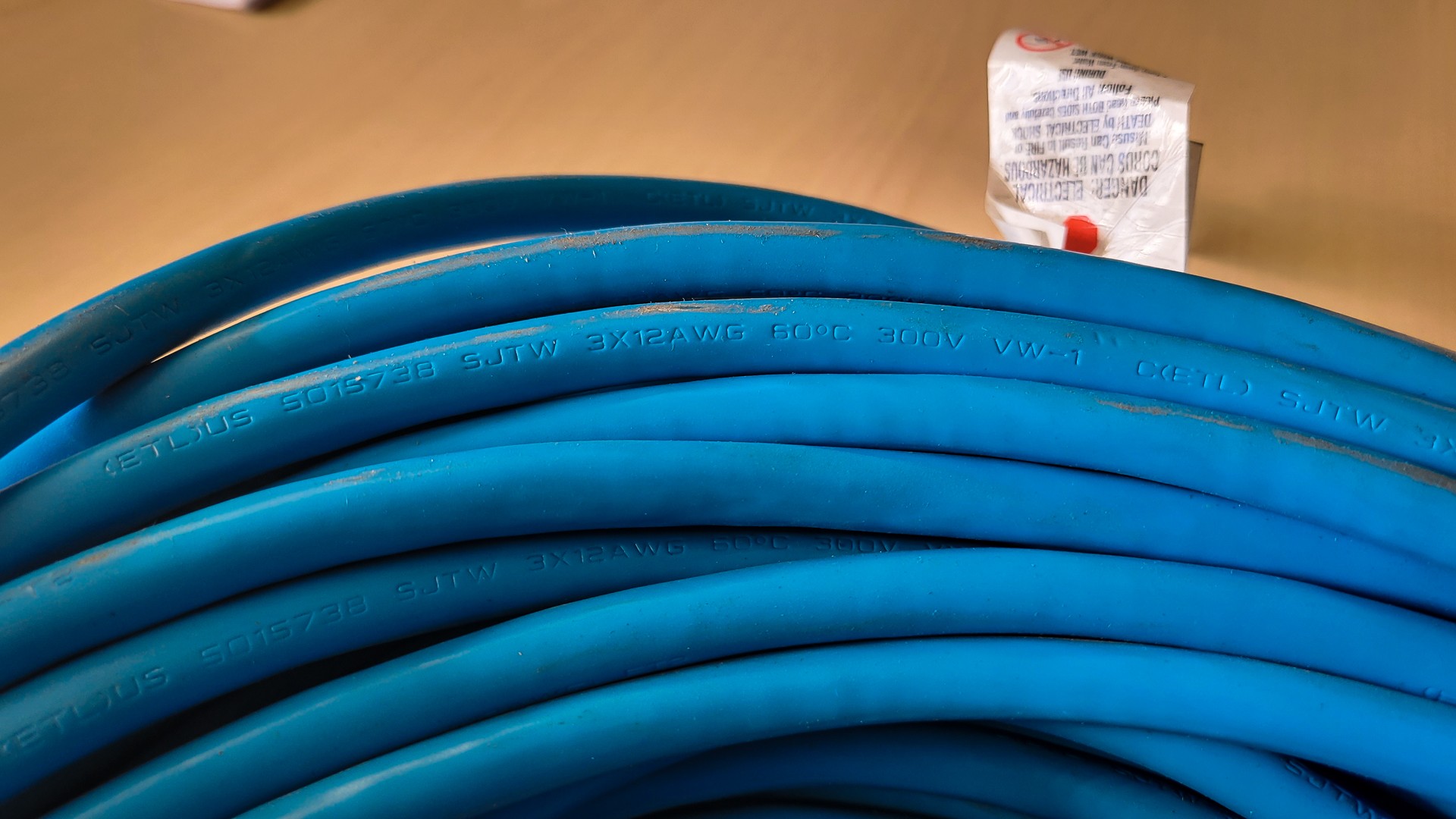 100' of 12/3 Extreme Duty Extension Cord - Image 2