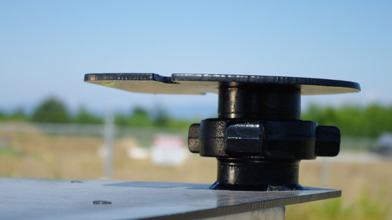 Weld-On Quick-Release Vise Mount Adapter - Image 7