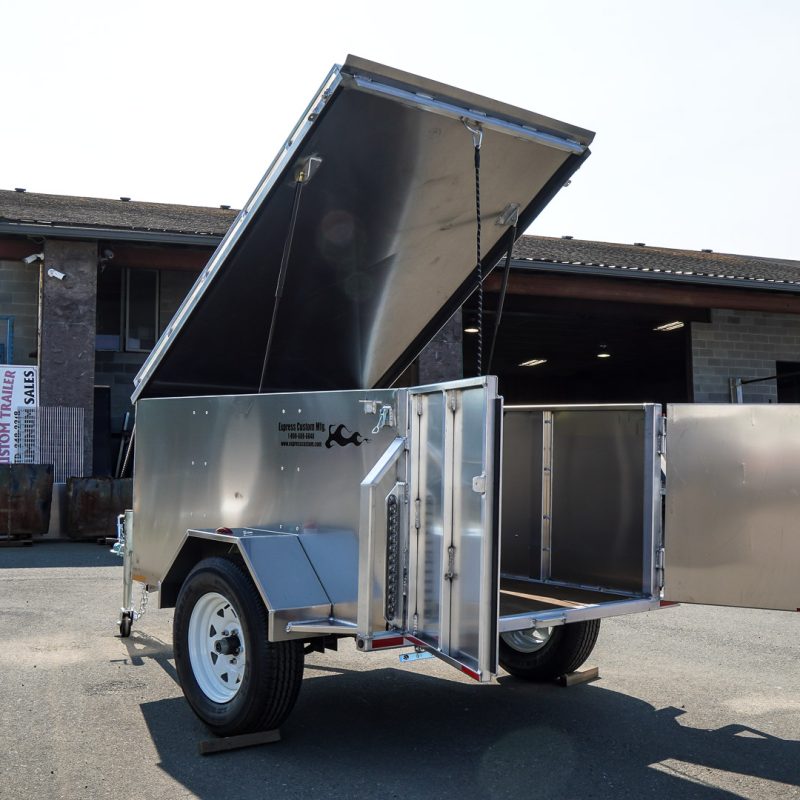 6-2392 4' x 6' 3,000lbs Enclosed